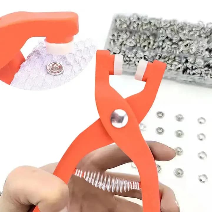 Tich button clipper with set of 25 FREE Buttons